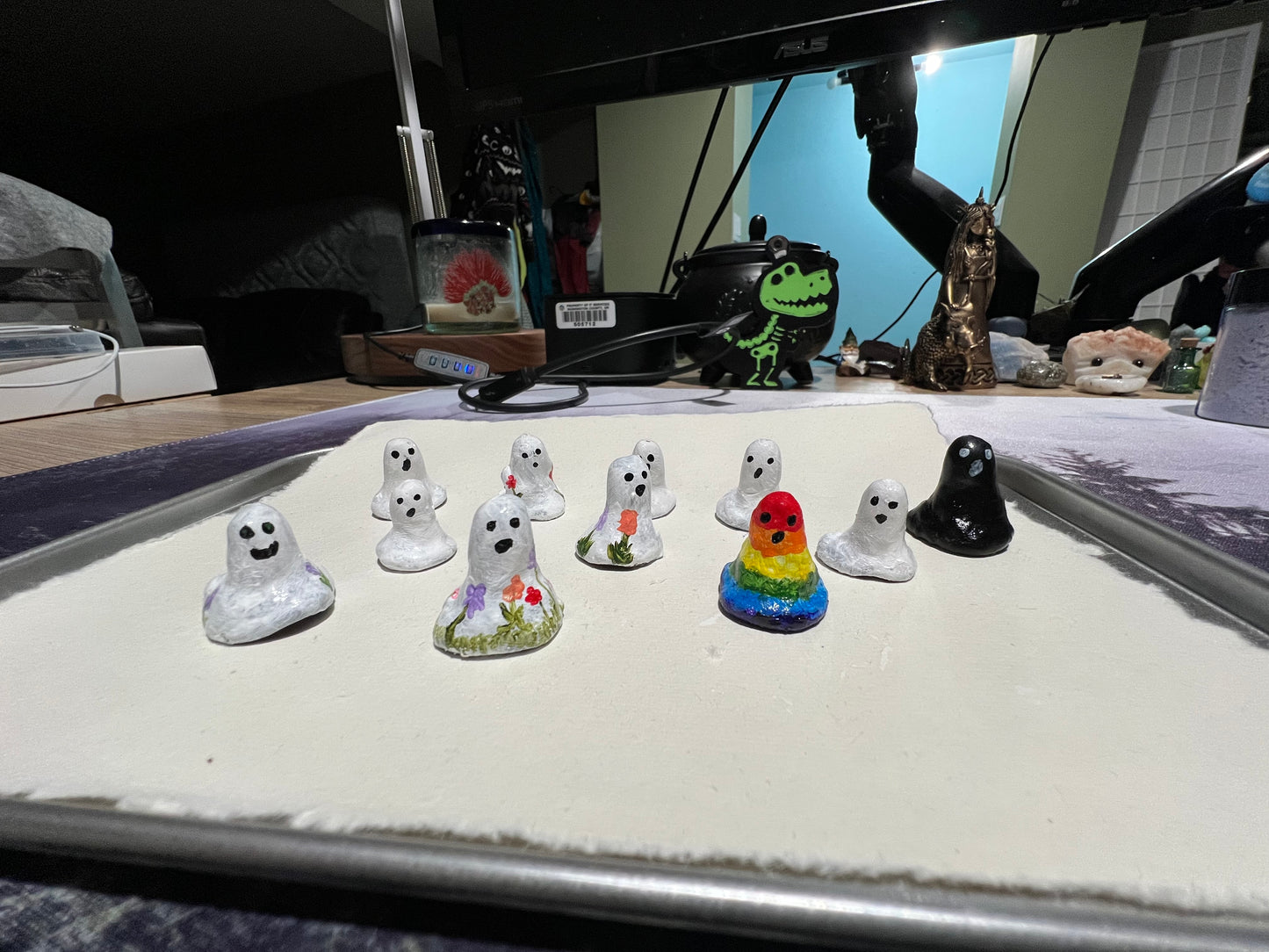 Ghostie Mini Statues